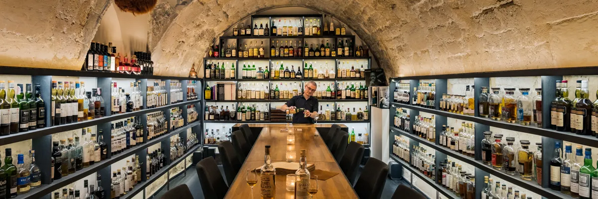 Exemple Whisky LMDW La Maison Du Whisky • BUSINESS GIFTS FRANCE, le spécialiste des Cadeaux d'Affaires de Prestige et Cadeaux d'Entreprises Haut de Gamme