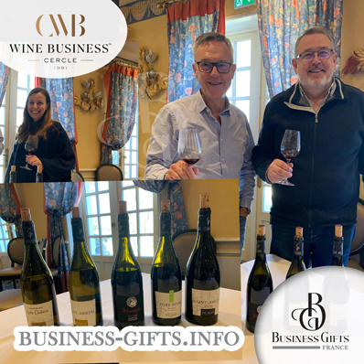 Photo soirée cercle wine business au SHANGRI-LA sur Paris | Business Gifts France, le spécialiste des Cadeaux d'Affaires de Prestige et Cadeaux d'Entreprise Haut de Gamme